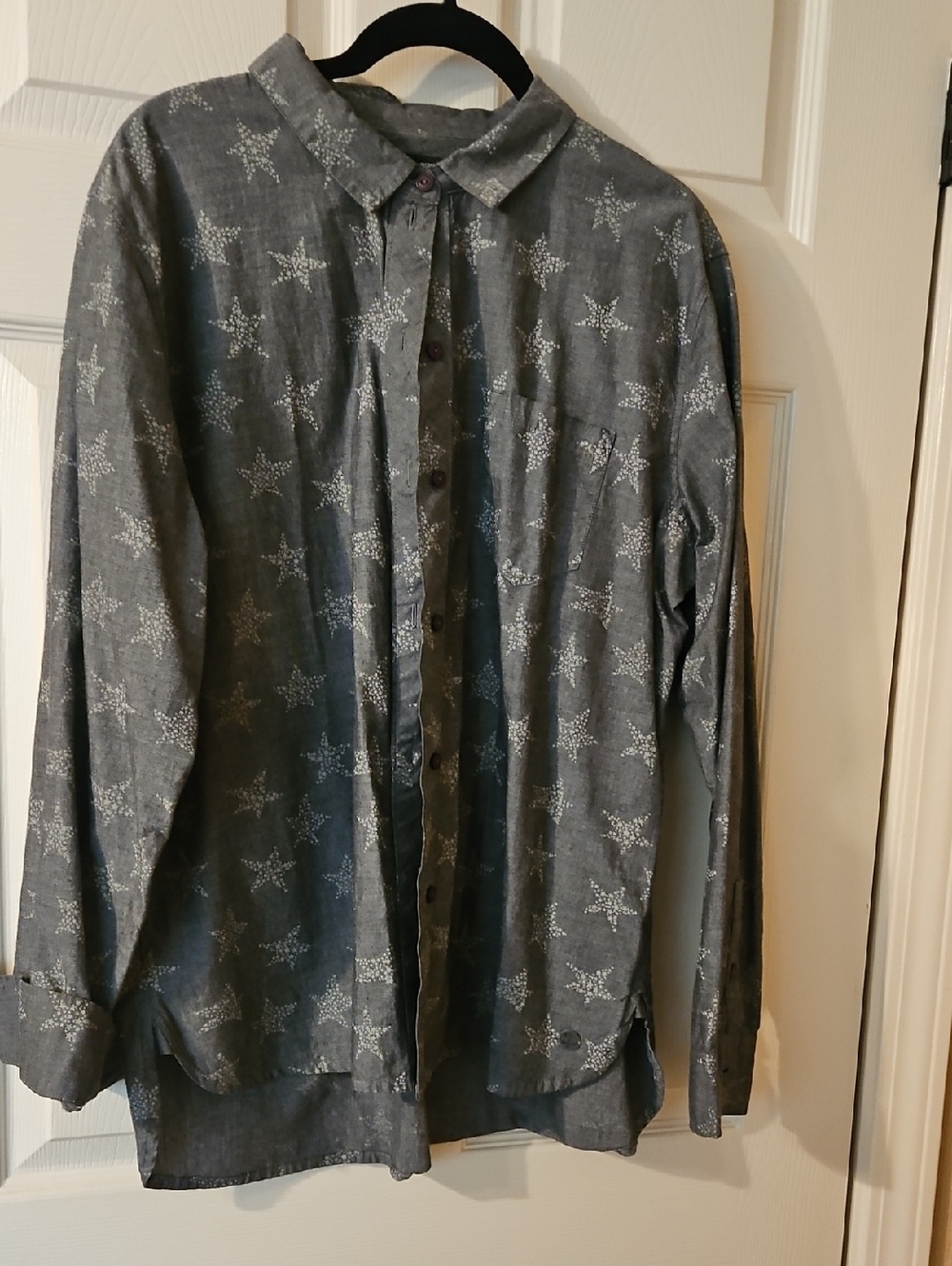 Life Is Good Gray Star-Print Button-Up Blouse